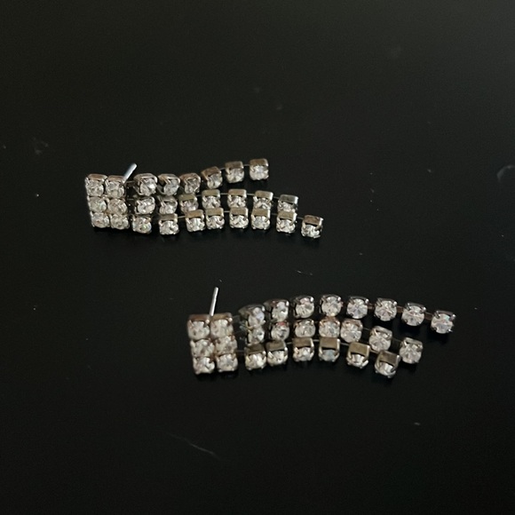 Bling rohinestone shiny diamond like earrings - Picture 5 of 5